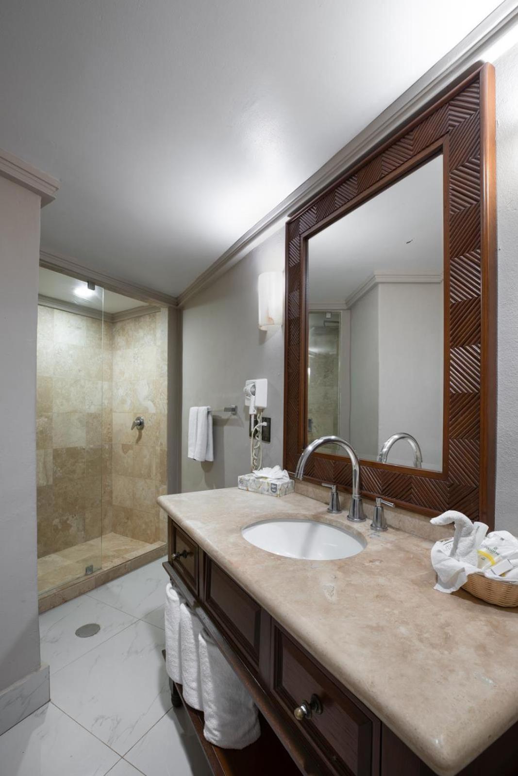 One Bedroom Deluxe Suite Beach Front