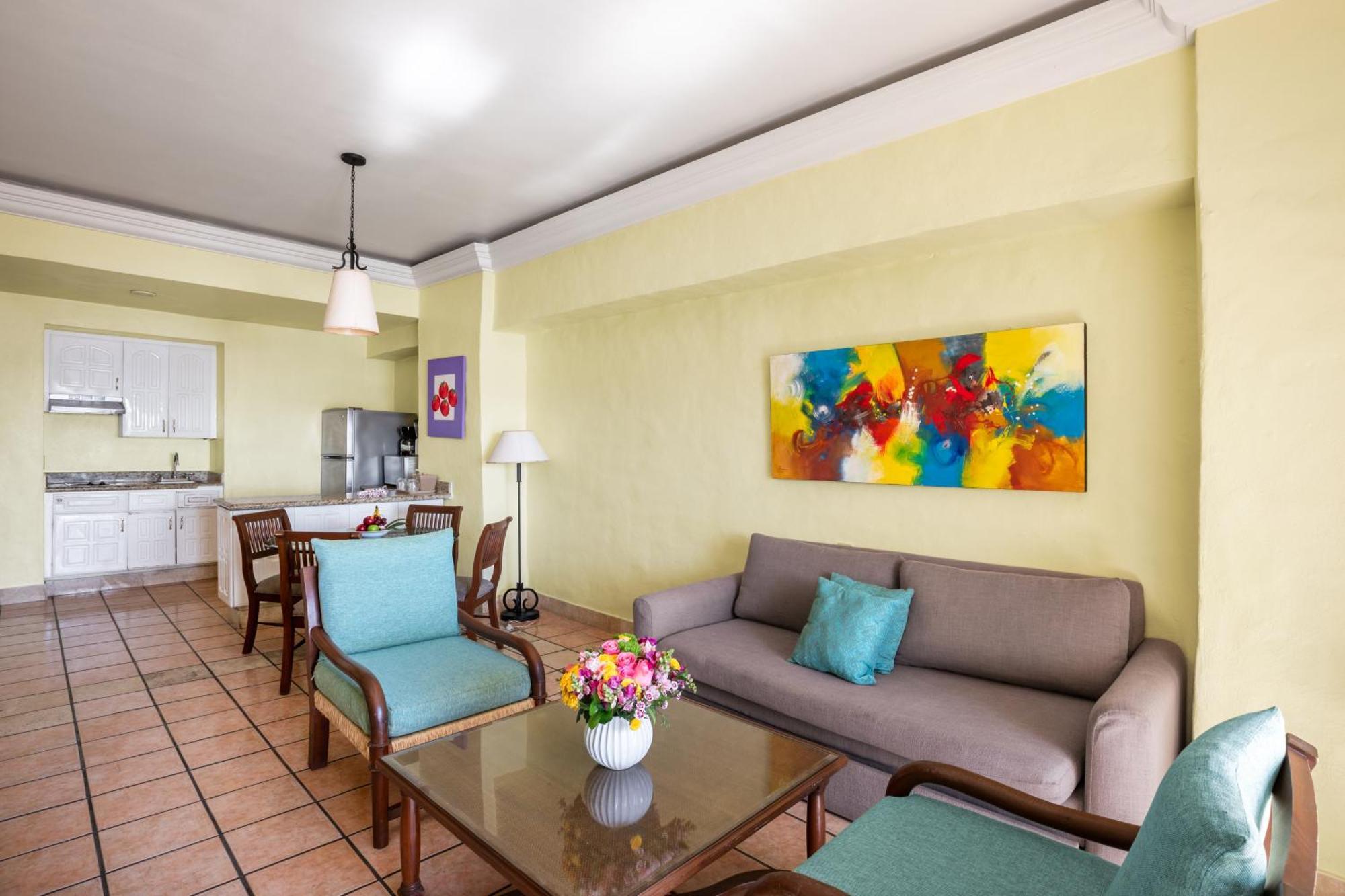 One Bedroom Family Suite Livingroom